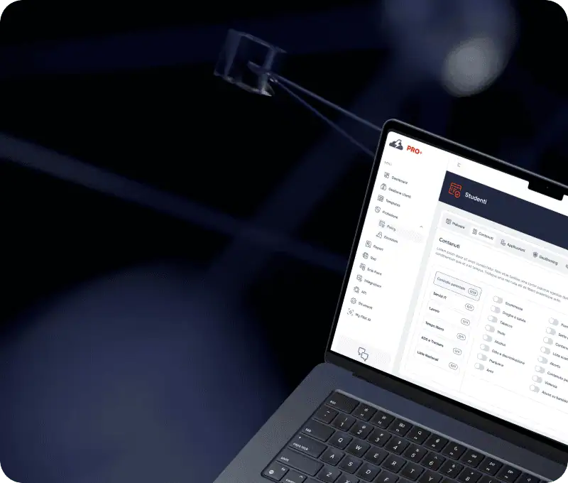 Widok panelu FlashStart PRO+ z politykami treści i zarządzaniem użytkownikami